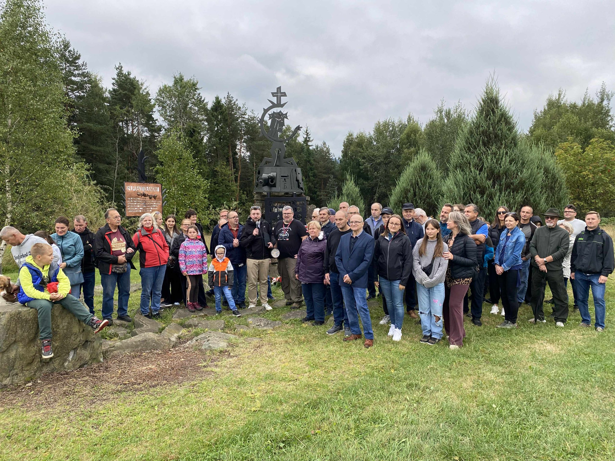 You are currently viewing Spacer historyczny w Kasinie Wielkiej