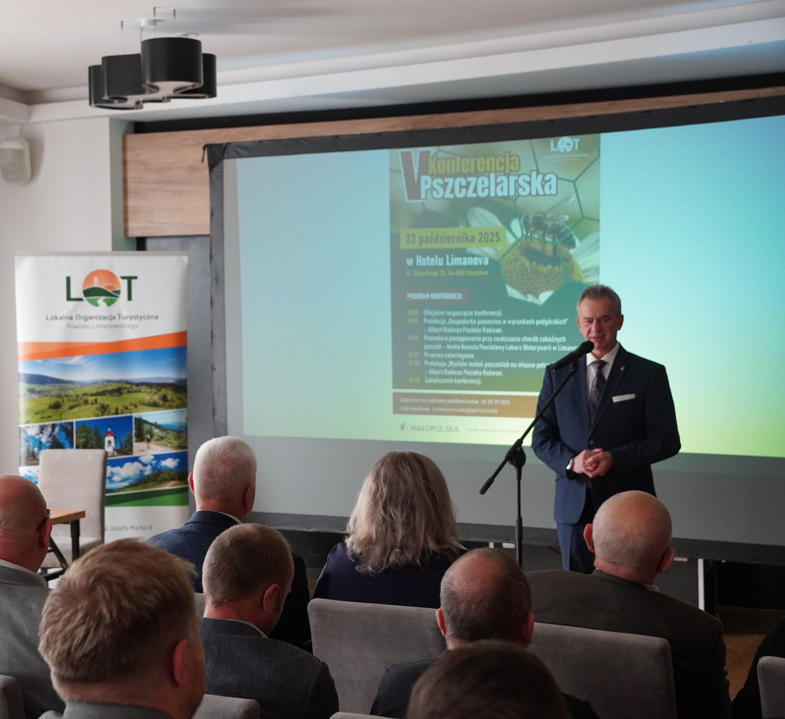 You are currently viewing Relacja z V Konferencji Pszczelarskiej Powiatu Limanowskiego
